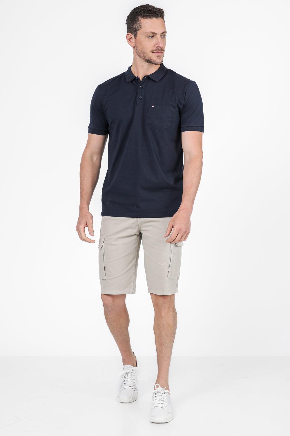 SCORCHER - טישירט פולו עם כיס בחזה בצבע נייבי - MASHBIR//365