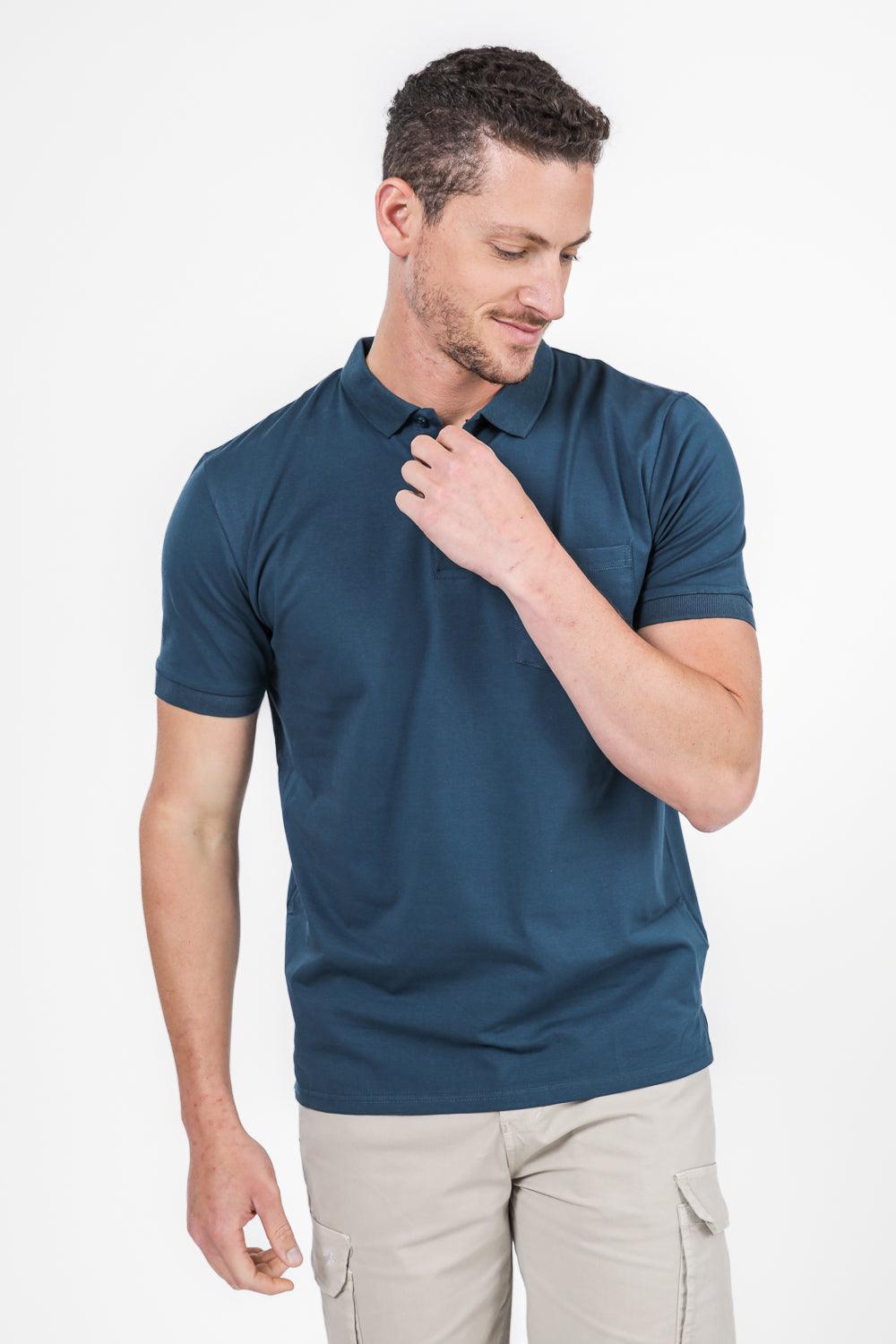 SCORCHER - טישירט פולו עם כיס בחזה בצבע נייבי - MASHBIR//365
