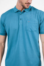 SCORCHER - טישירט פולו עם כיס בחזה בצבע תכלת - MASHBIR//365