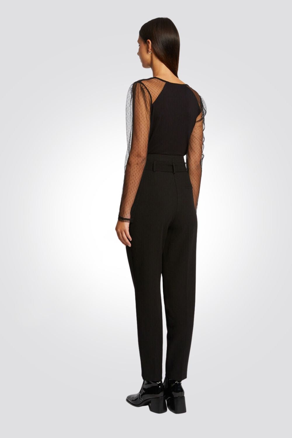 MORGAN - טישירט חגיגית וי עם שרוול שקוף בשחור - MASHBIR//365