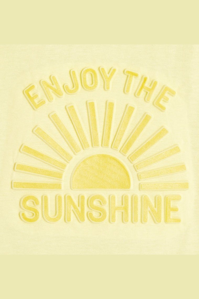 OKAIDI - טישירט הדפס בצבע צהוב לילדות - MASHBIR//365