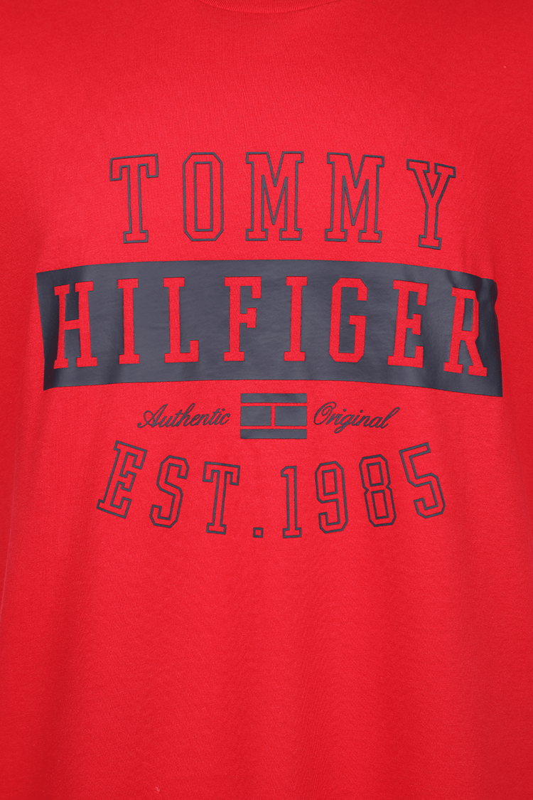 Tommy Hilfiger - טישירט הדפס גרפי בצבע אדום - MASHBIR//365
