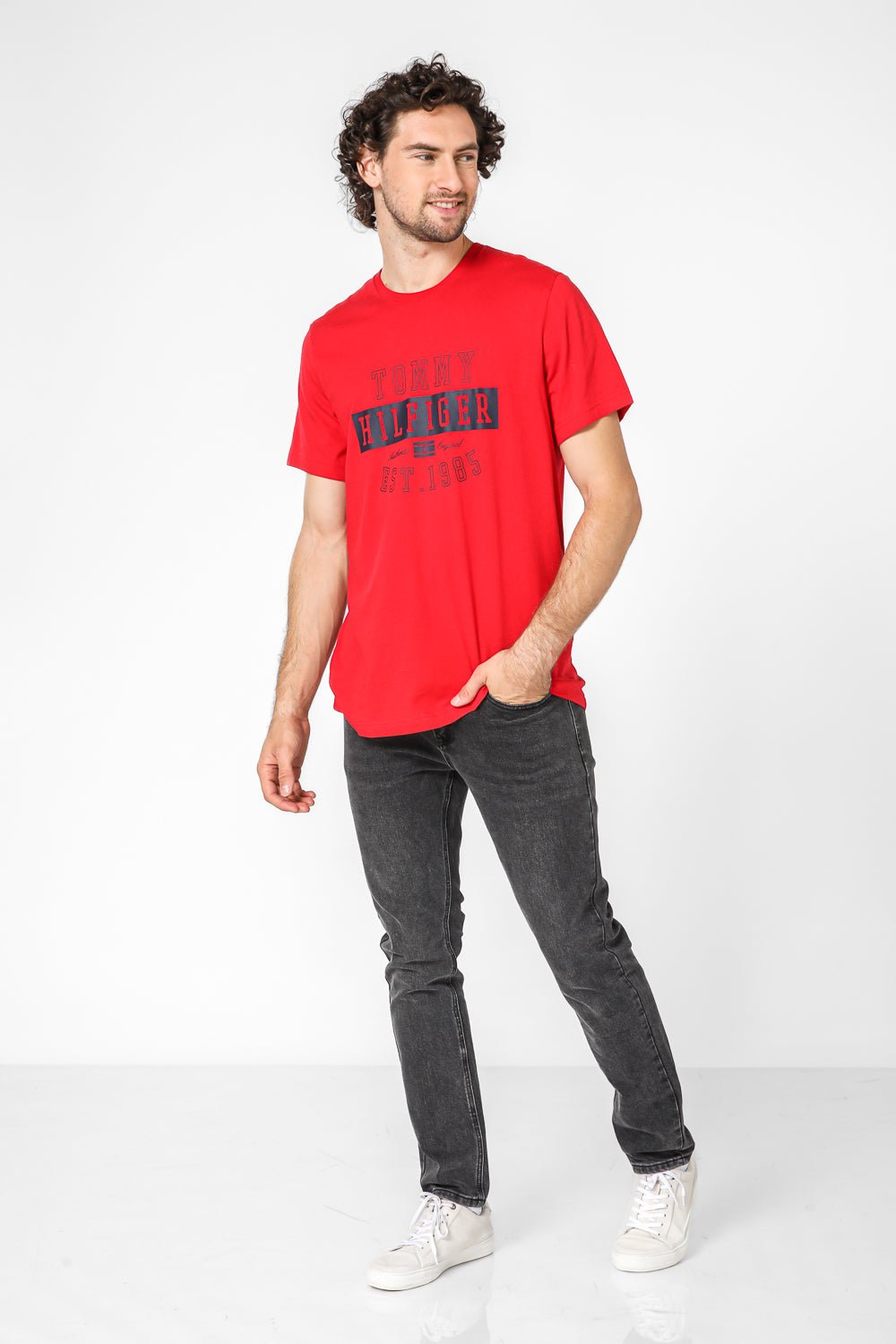 Tommy Hilfiger - טישירט הדפס גרפי בצבע אדום - MASHBIR//365