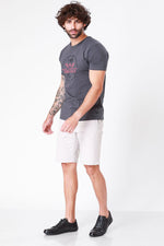 SCORCHER - טישירט הדפס גרפי בצבע אפור - MASHBIR//365