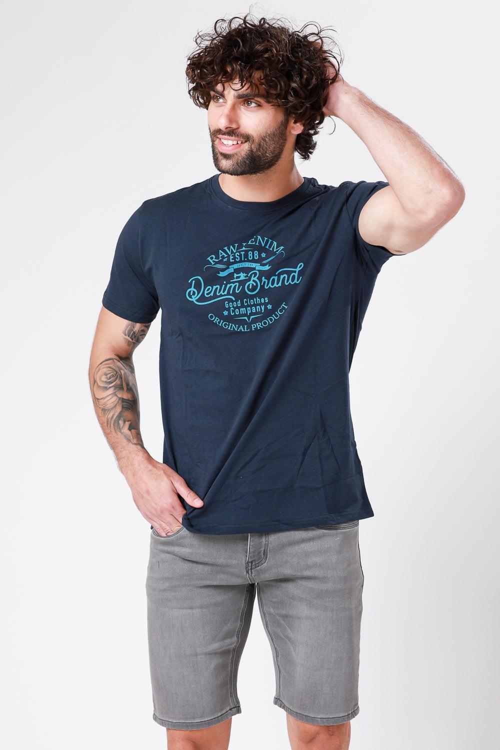 SCORCHER - טישירט הדפס גרפי בצבע נייבי - MASHBIR//365