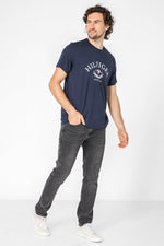 Tommy Hilfiger - טישירט הדפס גרפי בצבע נייבי - MASHBIR//365