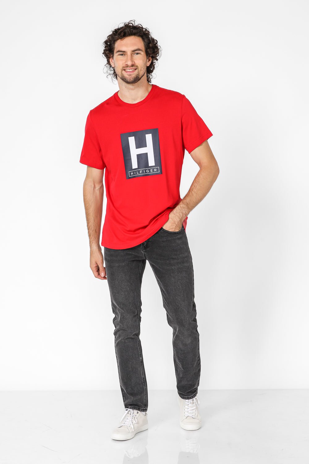 Tommy Hilfiger - טישירט הדפס לוגו בצבע אדום - MASHBIR//365