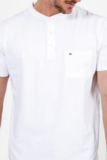 SCORCHER - טישירט HENLEY בצבע לבן - MASHBIR//365