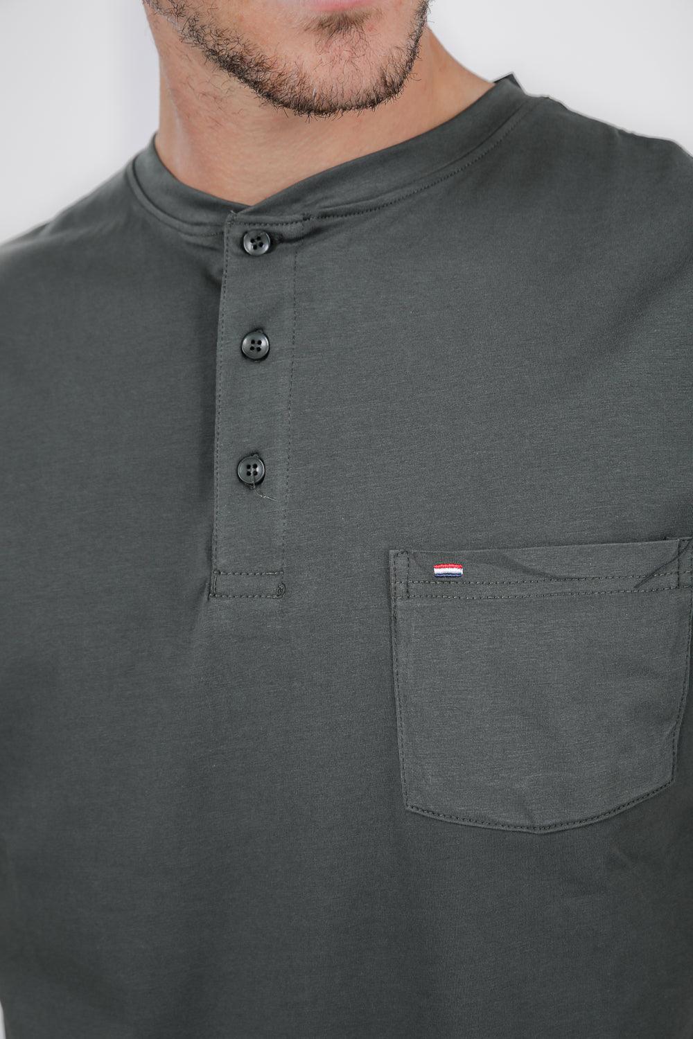 SCORCHER - טישירט HENLEY בצבע זית - MASHBIR//365