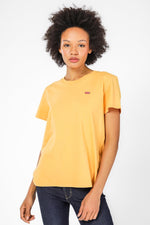 LEVI'S - טישירט צהובה עם לוגו בחזית - MASHBIR//365