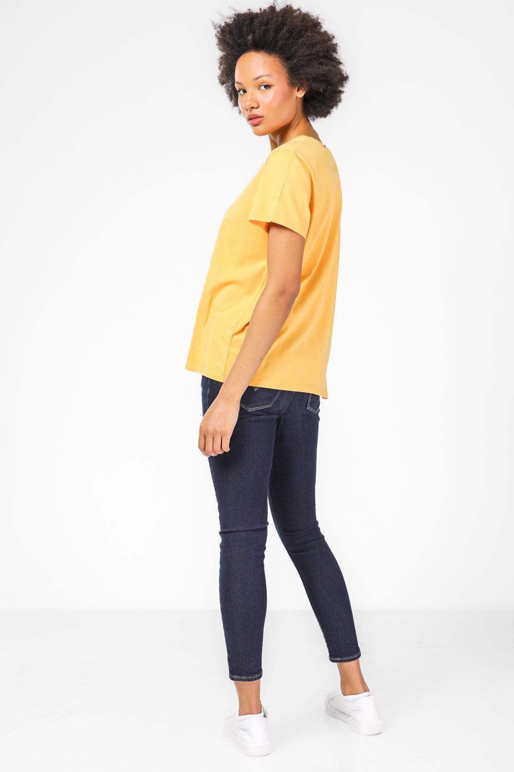 LEVI'S - טישירט צהובה עם לוגו בחזית - MASHBIR//365