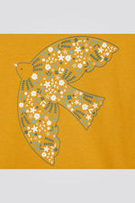 OKAIDI - טישירט ילדות עם שרוול ארוך בצהוב עם הדפס ציפור - MASHBIR//365