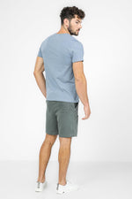 DELTA - טישירט קצרה צאוורון V לגבר בצבע תכלת - MASHBIR//365