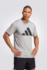 ADIDAS - טישירט קצרה בצבע אפור - MASHBIR//365