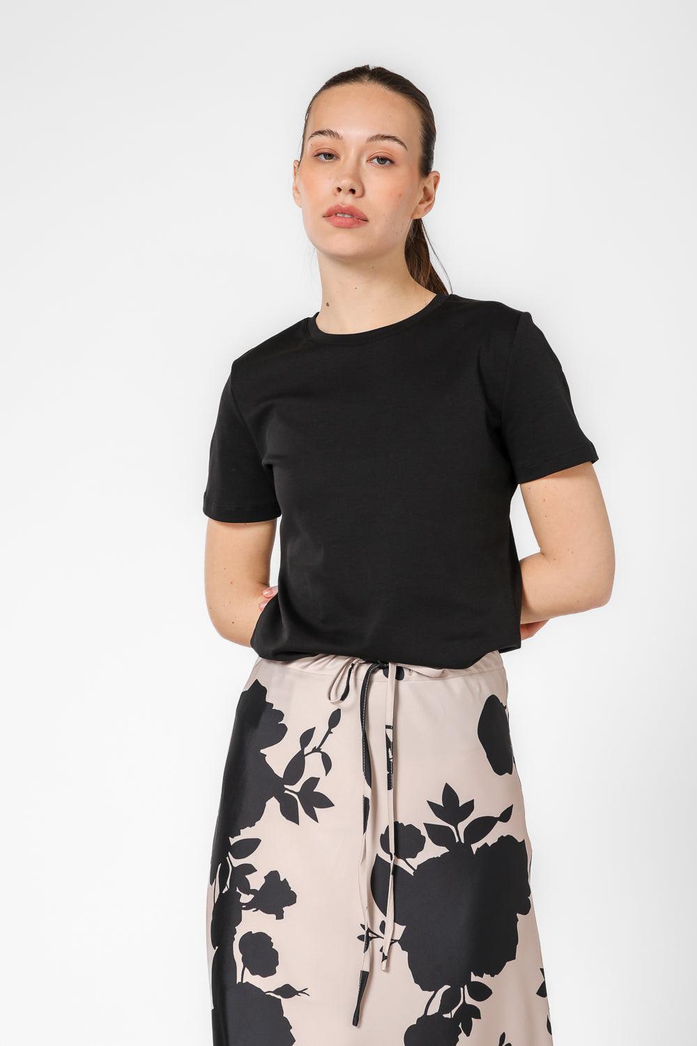 KENNETH COLE - טישירט קצרה בצבע שחור - MASHBIR//365