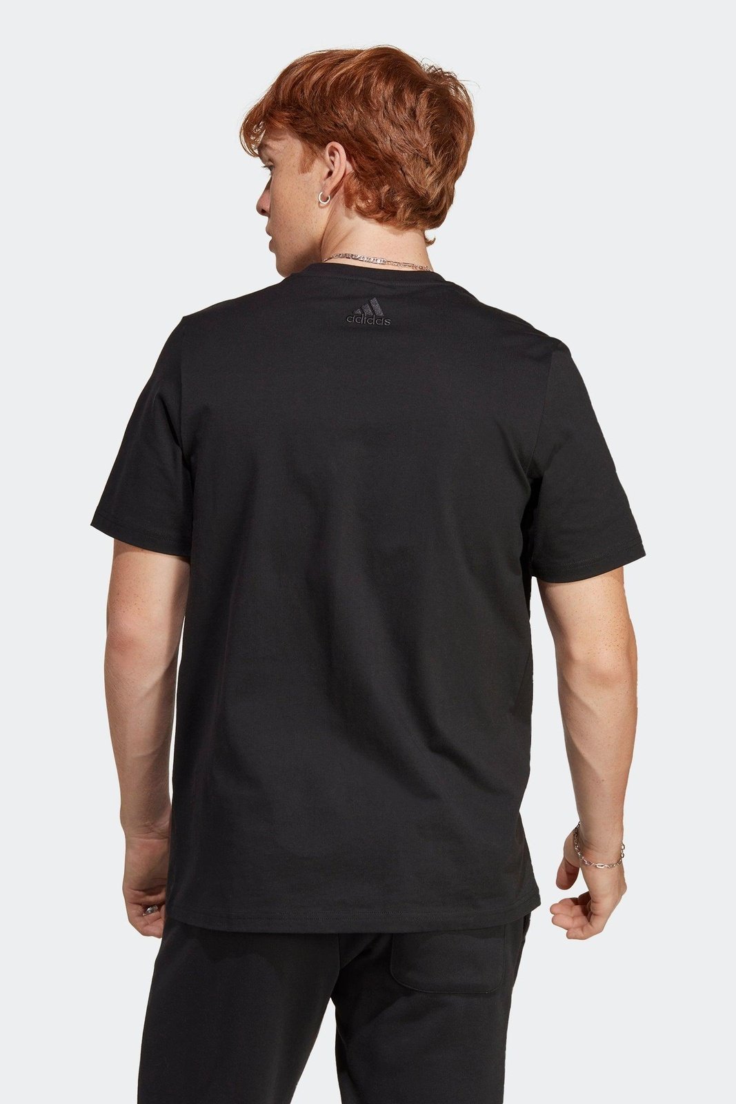 ADIDAS - טישירט קצרה ESSENTIALS בצבע שחור - MASHBIR//365