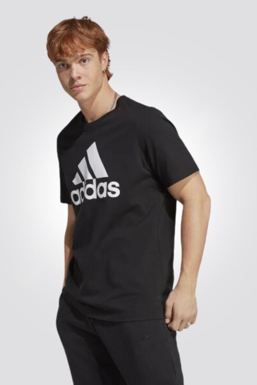 ADIDAS - טישירט קצרה ESSENTIALS בצבע שחור - MASHBIR//365