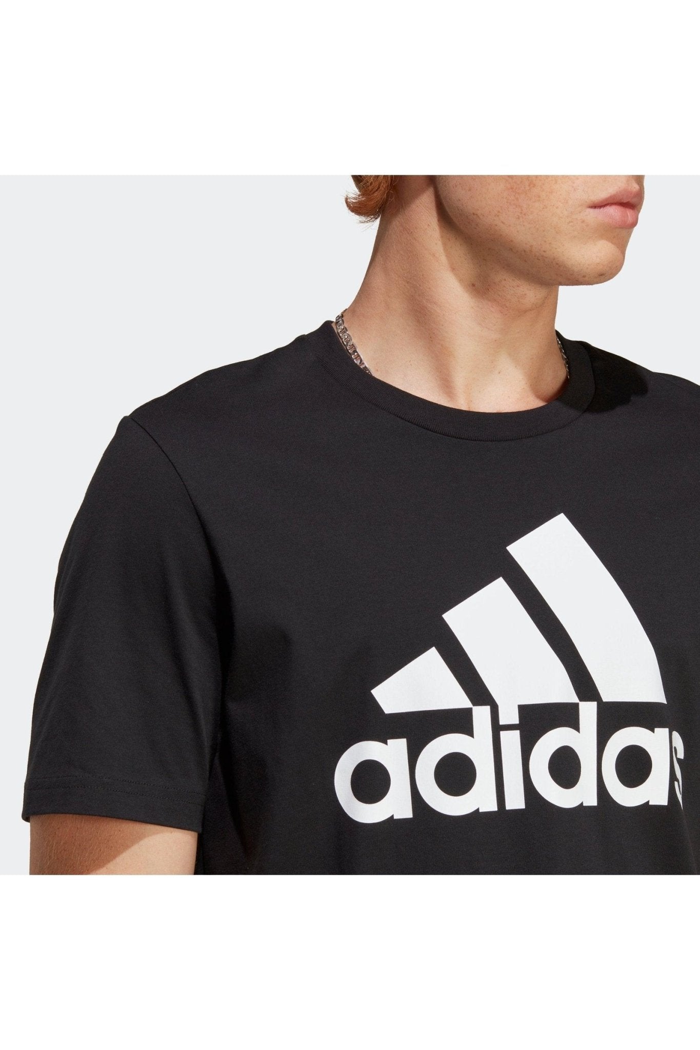 ADIDAS - טישירט קצרה ESSENTIALS בצבע שחור - MASHBIR//365