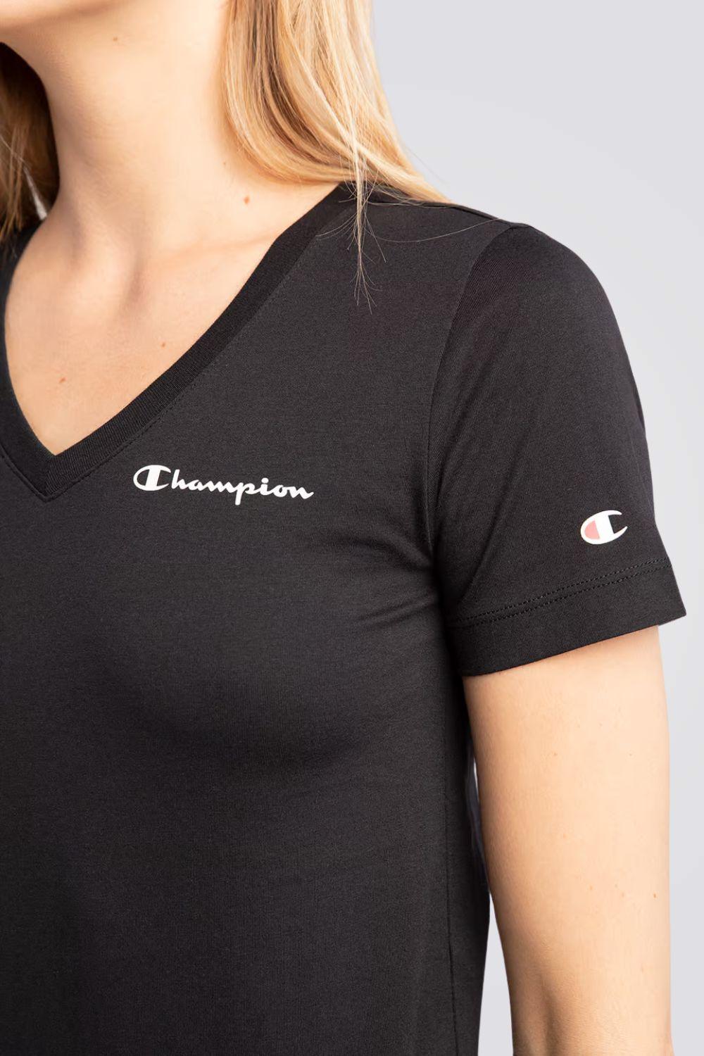 CHAMPION - טישירט קצרה לנשים V-NECK בצבע שחור - MASHBIR//365