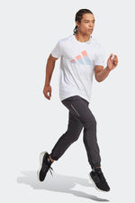 ADIDAS - טישירט קצרה RUN ICONS בצבע לבן - MASHBIR//365