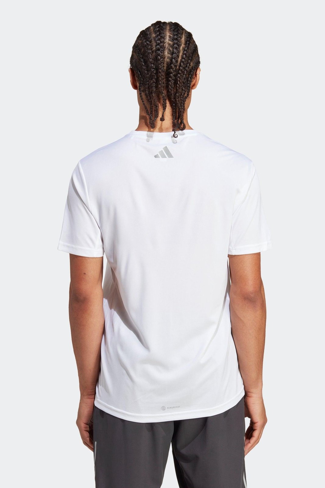 ADIDAS - טישירט קצרה RUN ICONS בצבע לבן - MASHBIR//365