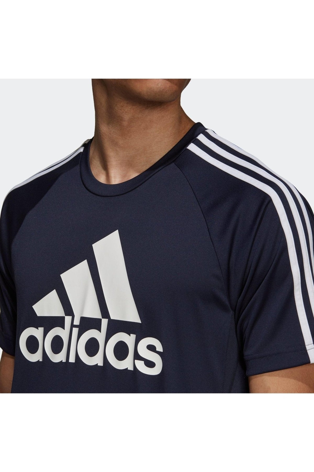 ADIDAS - טישירט לגבר AEROREADY SERENO בצבע נייבי - MASHBIR//365