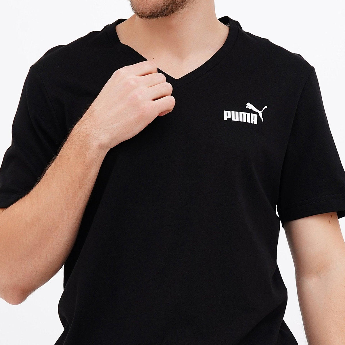PUMA - טישירט לגבר ESS V Neck Tee בצבע שחור - MASHBIR//365