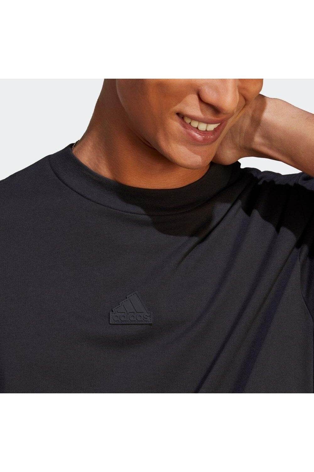 ADIDAS - טישירט לגבר M FI 3S T בצבע שחור - MASHBIR//365