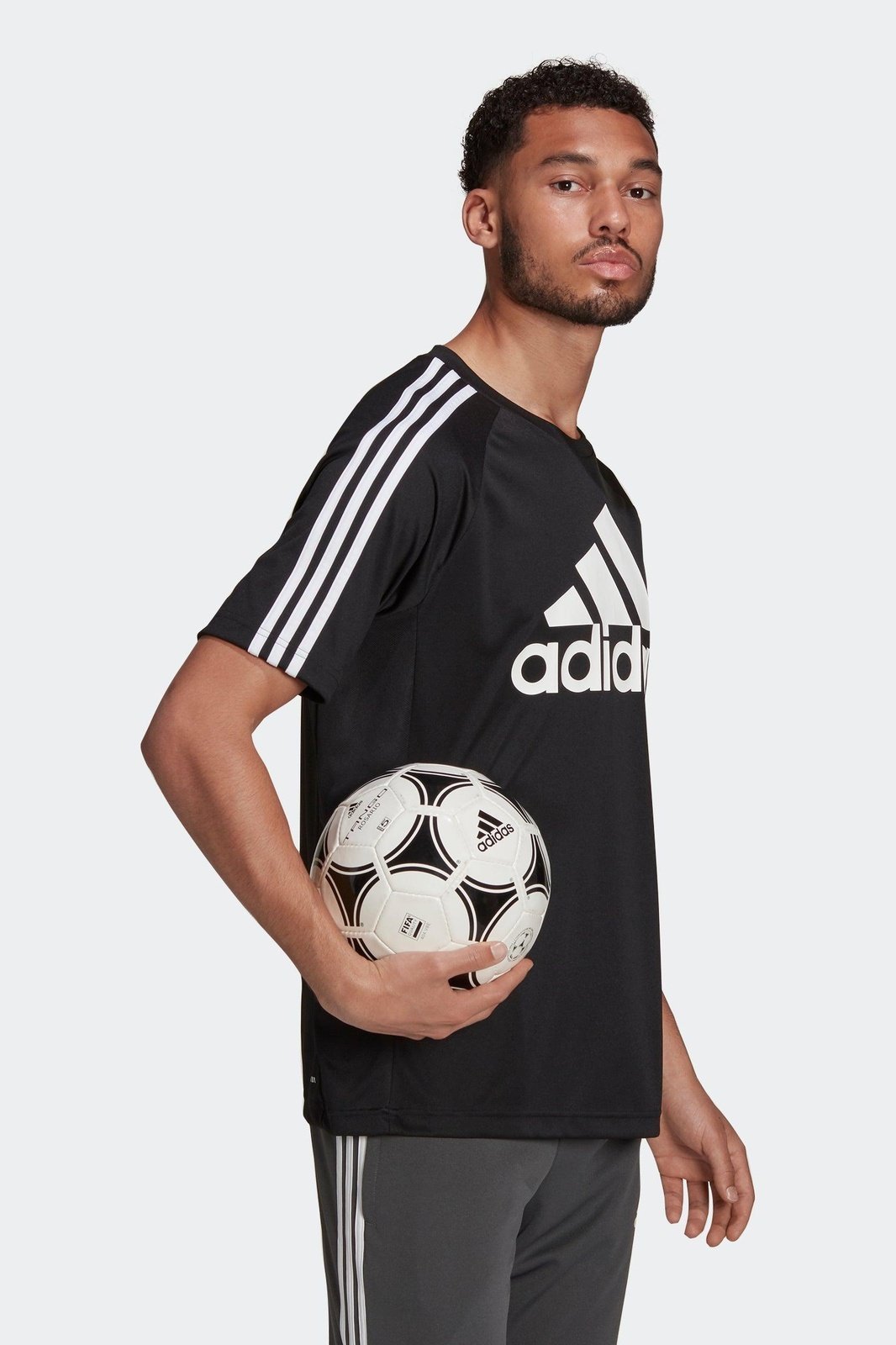 ADIDAS - טישירט לגבר SERENO בצבע שחור - MASHBIR//365