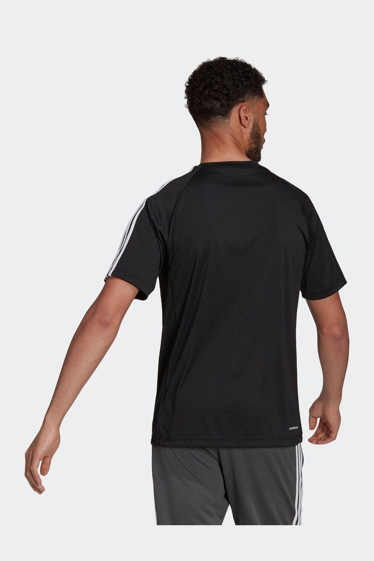 ADIDAS - טישירט לגבר SERENO בצבע שחור - MASHBIR//365