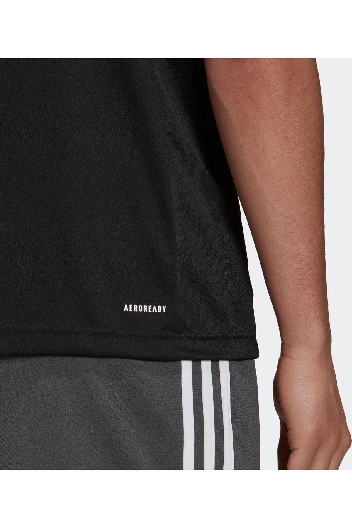 ADIDAS - טישירט לגבר SERENO בצבע שחור - MASHBIR//365