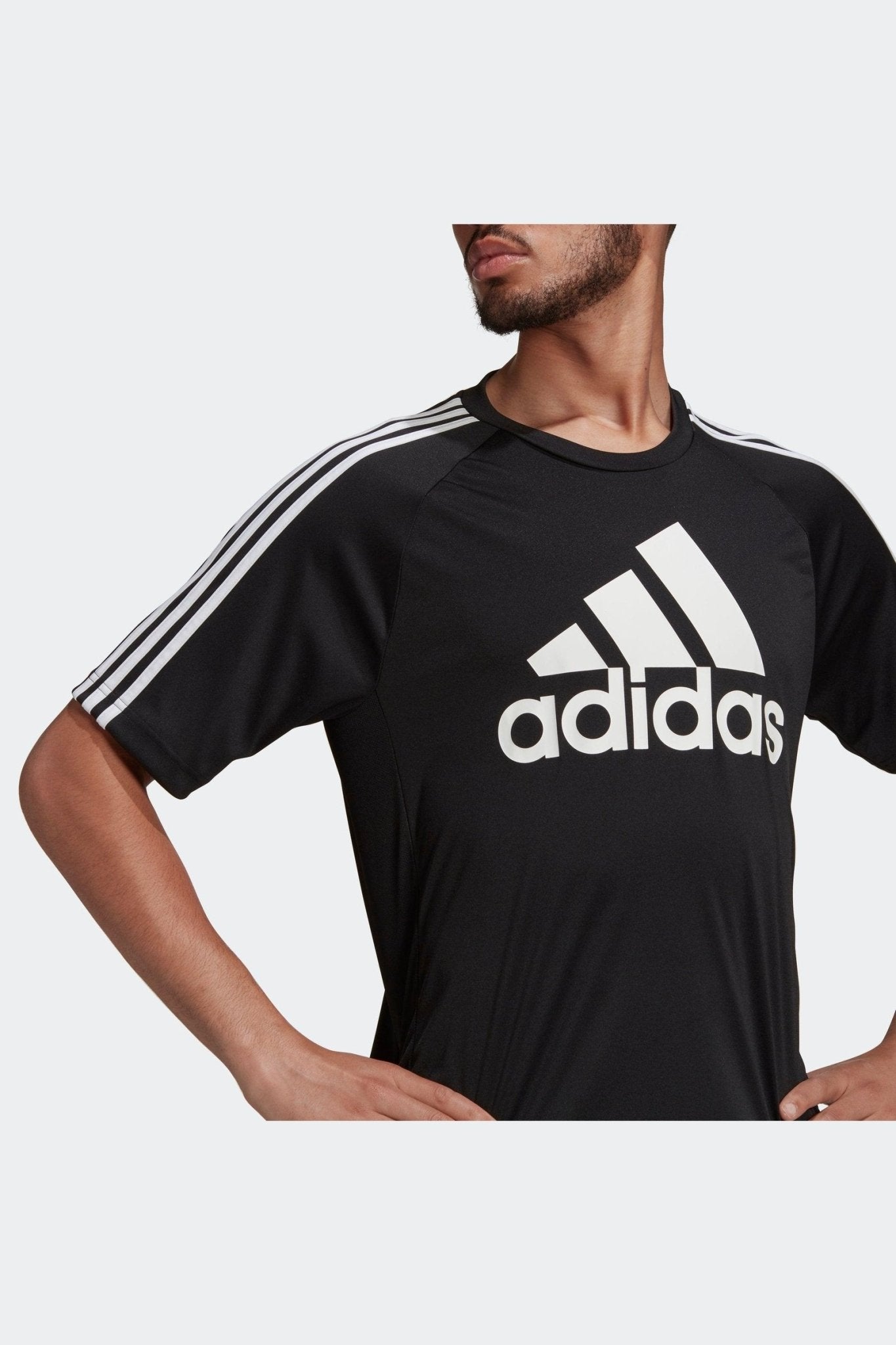 ADIDAS - טישירט לגבר SERENO בצבע שחור - MASHBIR//365