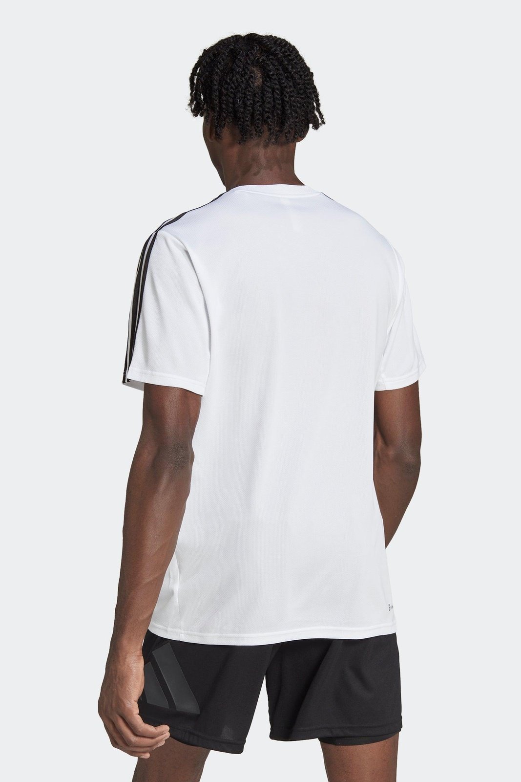 ADIDAS - טישירט לגבר TRAIN ESSENTIALS בצבע לבן - MASHBIR//365