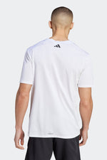 ADIDAS - טישירט לגברים DESIGNED FOR MOVEMENT בצבע לבן - MASHBIR//365