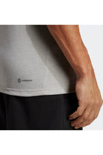 ADIDAS - טישירט לגברים ESSENTIALS FEELREADY בצבע אפור - MASHBIR//365