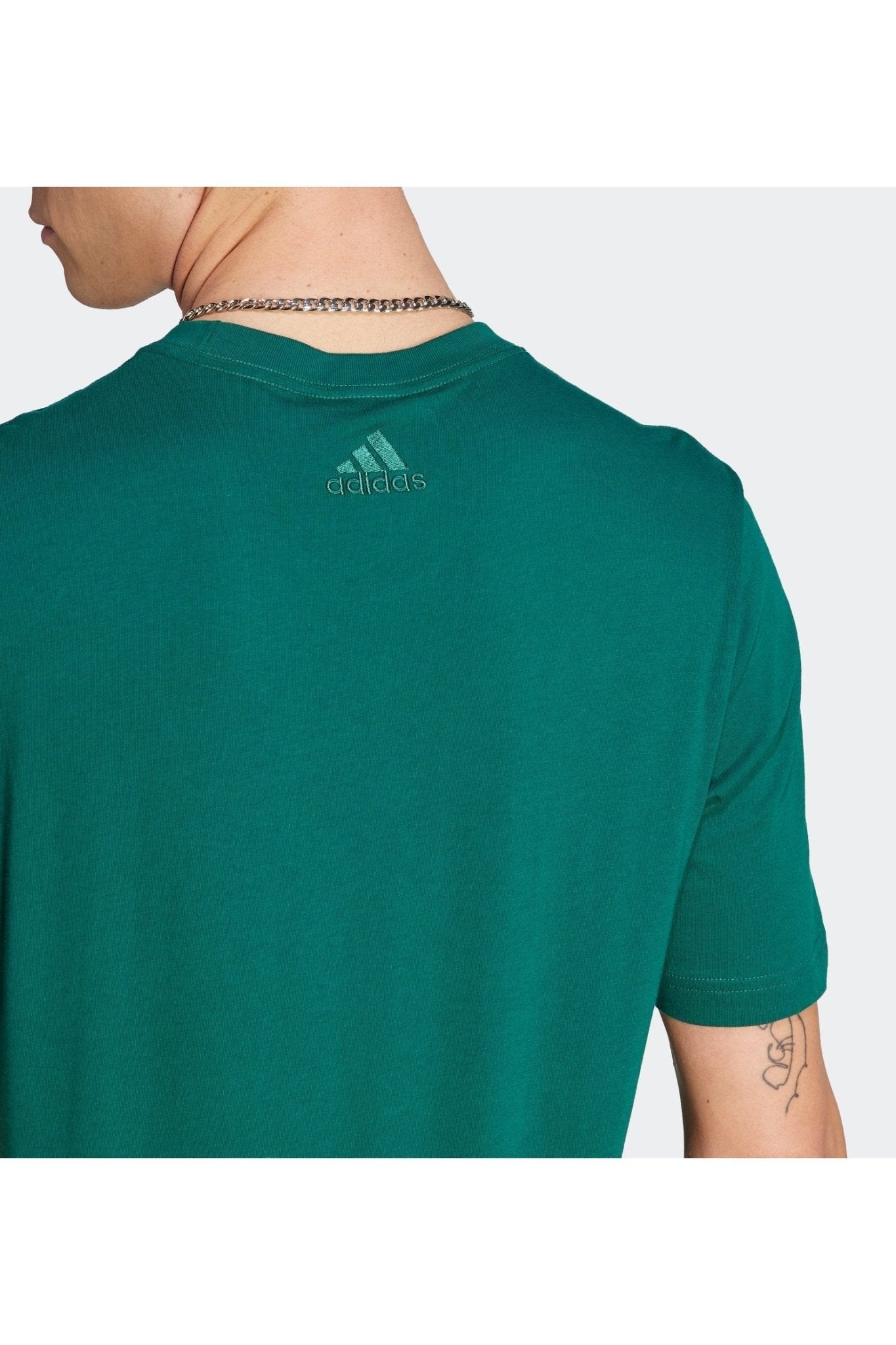 ADIDAS - טישירט לגברים LINEAR EMBROIDERED בצבע ירוק - MASHBIR//365