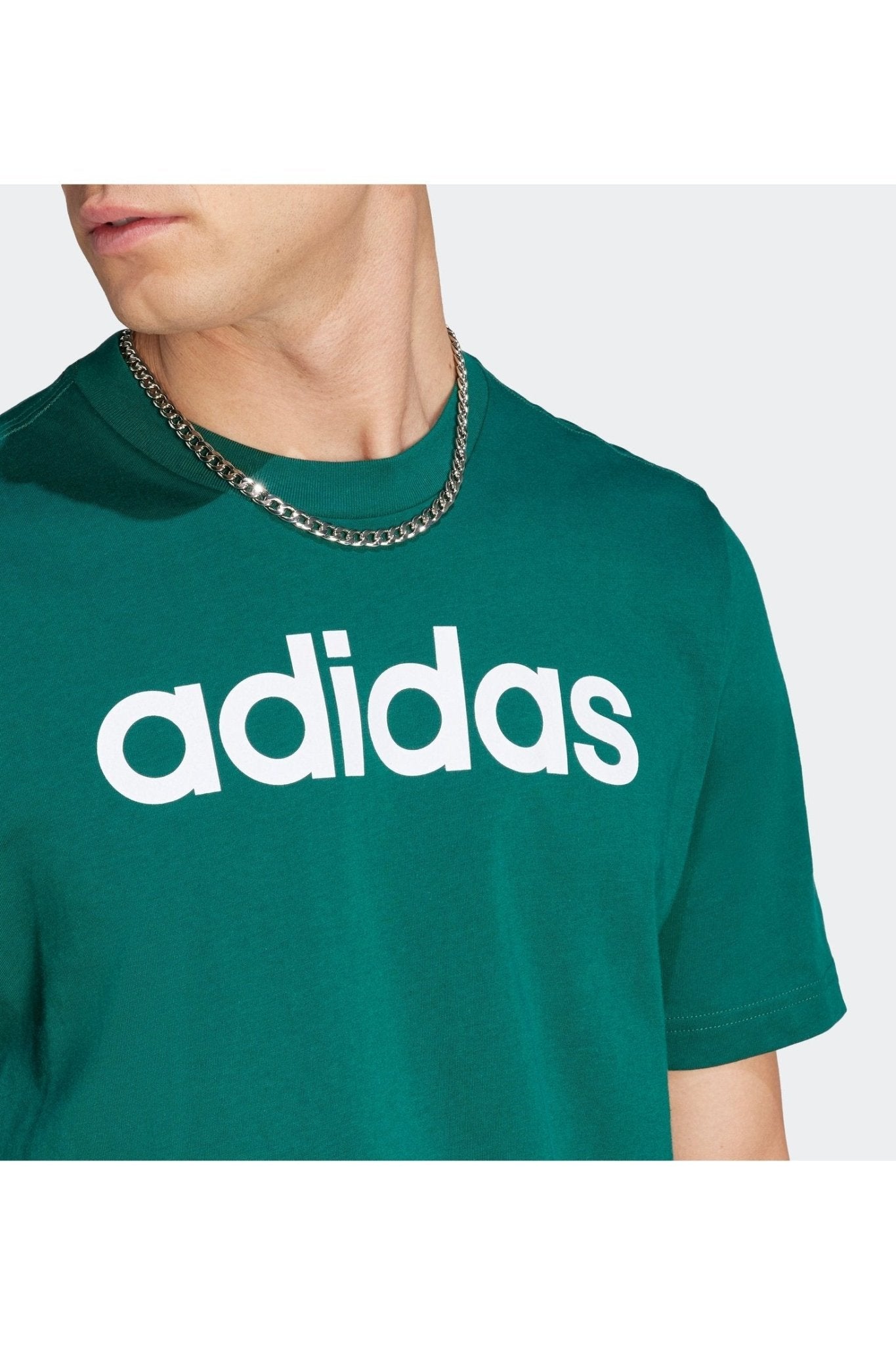 ADIDAS - טישירט לגברים LINEAR EMBROIDERED בצבע ירוק - MASHBIR//365