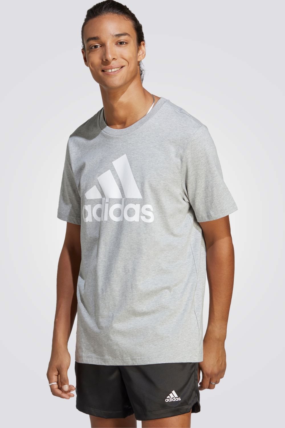 ADIDAS - טישירט לגברים MGREYH M בצבע אפור - MASHBIR//365