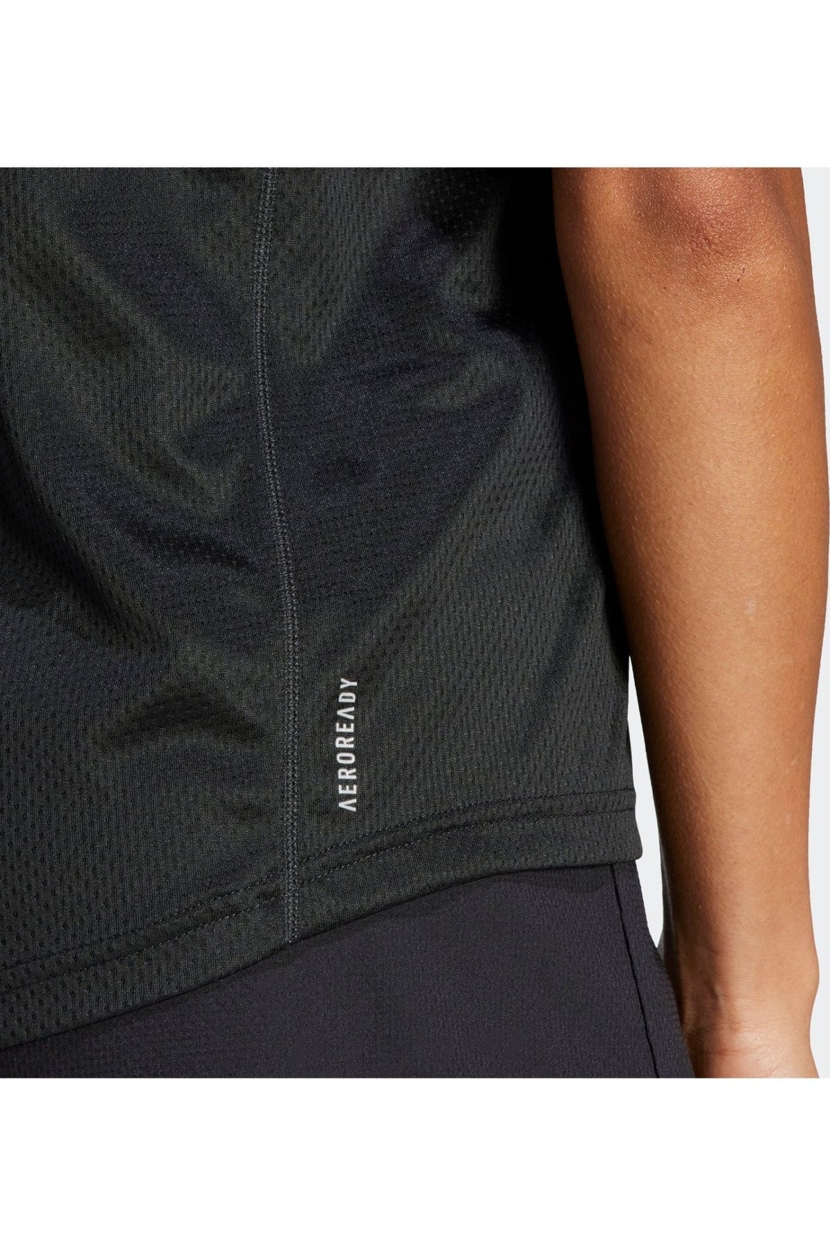 ADIDAS - טישירט לנשים בצבע שחור - MASHBIR//365