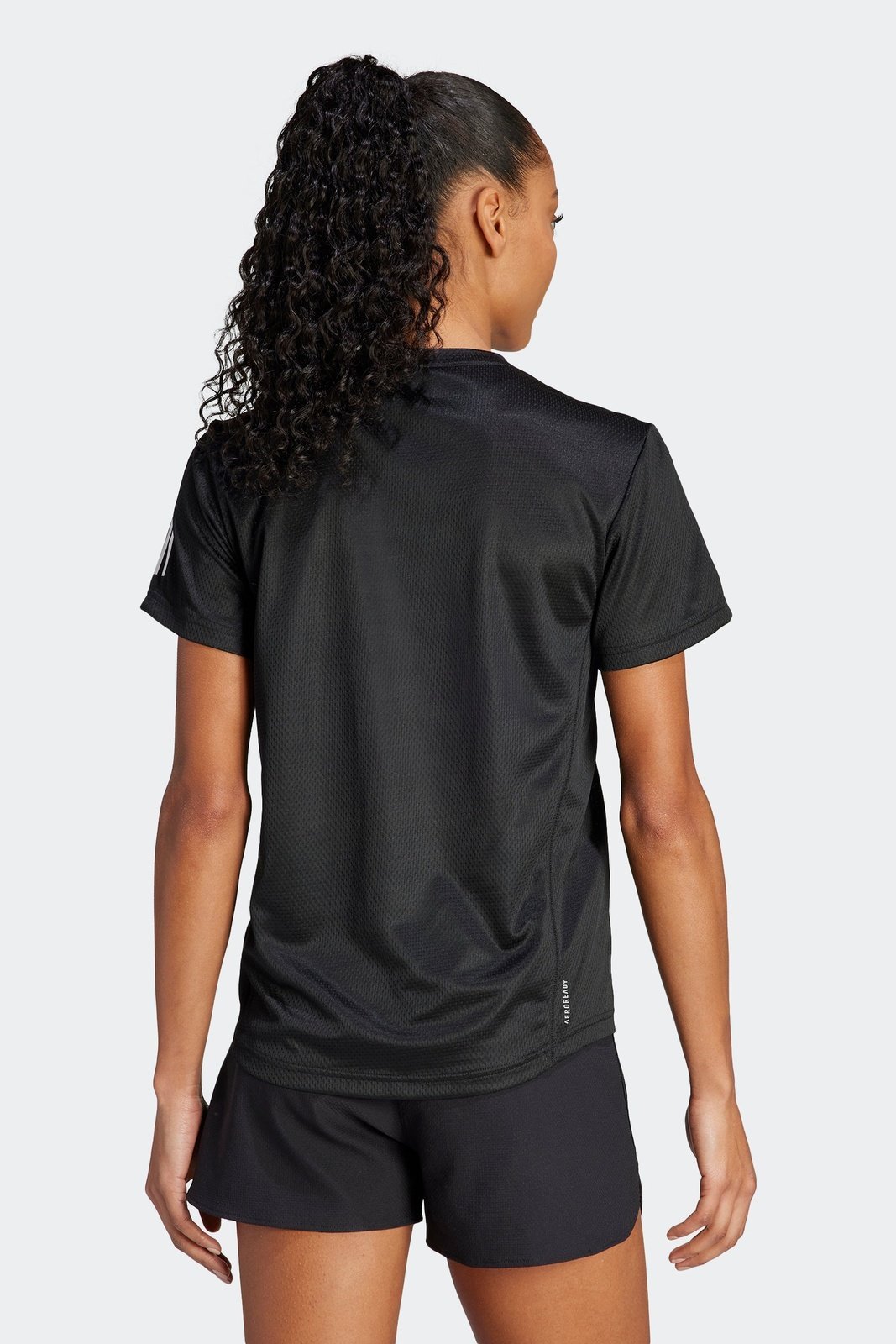 ADIDAS - טישירט לנשים בצבע שחור - MASHBIR//365