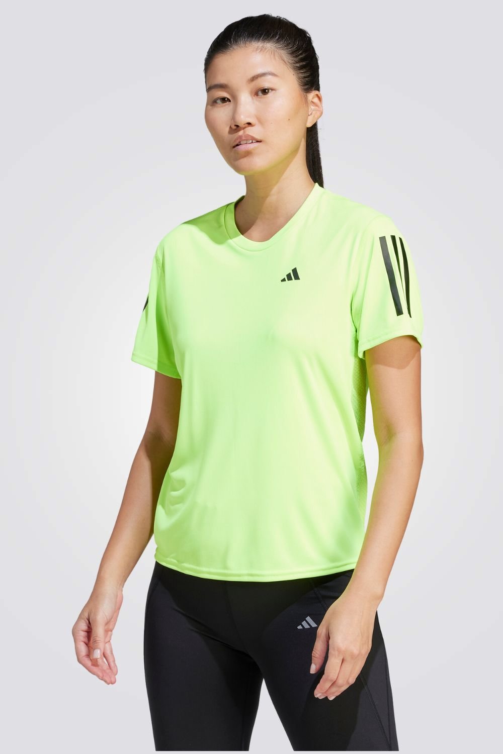 ADIDAS - טישירט לנשים OWN THE RUN בצבע ירוק זוהר - MASHBIR//365