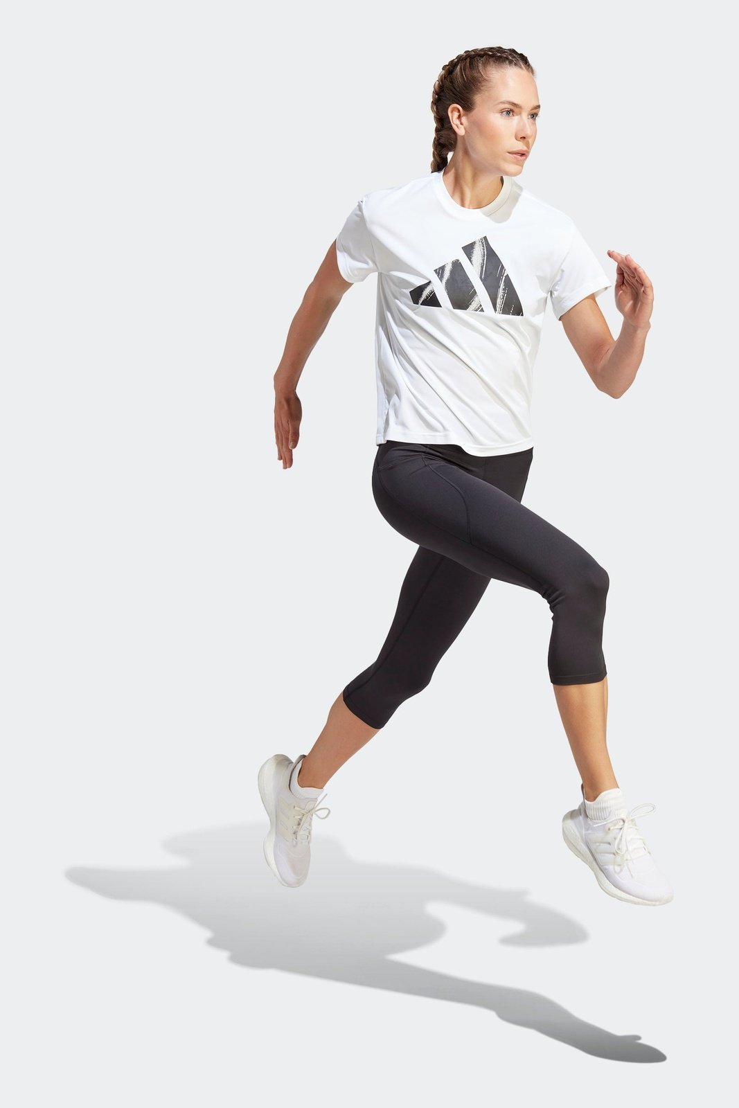 ADIDAS - טישירט לנשים RUN IT בצבע לבן - MASHBIR//365