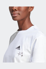 ADIDAS - טישירט לנשים SCRIBBLE EMBROIDERY CROP בצבע לבן - MASHBIR//365