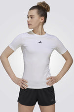 ADIDAS - טישירט לנשים TECHFIT בצבע לבן - MASHBIR//365