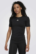 ADIDAS - טישירט לנשים TECHFIT בצבע שחור - MASHBIR//365