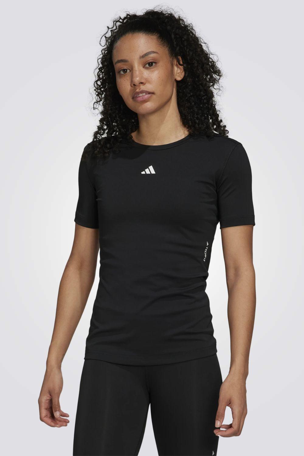 ADIDAS - טישירט לנשים TECHFIT בצבע שחור - MASHBIR//365
