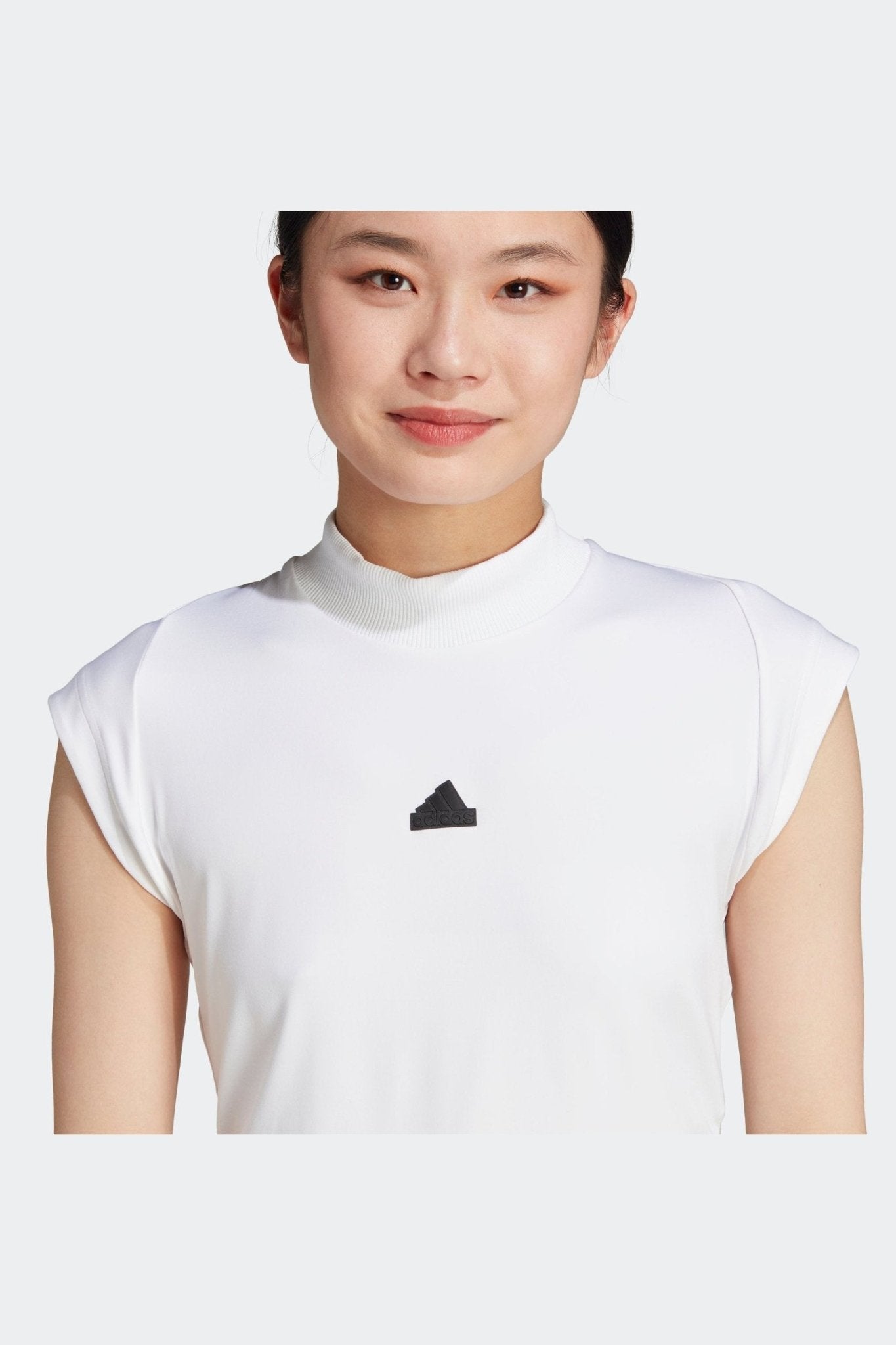 ADIDAS - טישירט לנשים Z.N.E בצבע לבן - MASHBIR//365