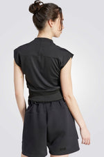 ADIDAS - טישירט לנשים Z.N.E.בצבע שחור - MASHBIR//365