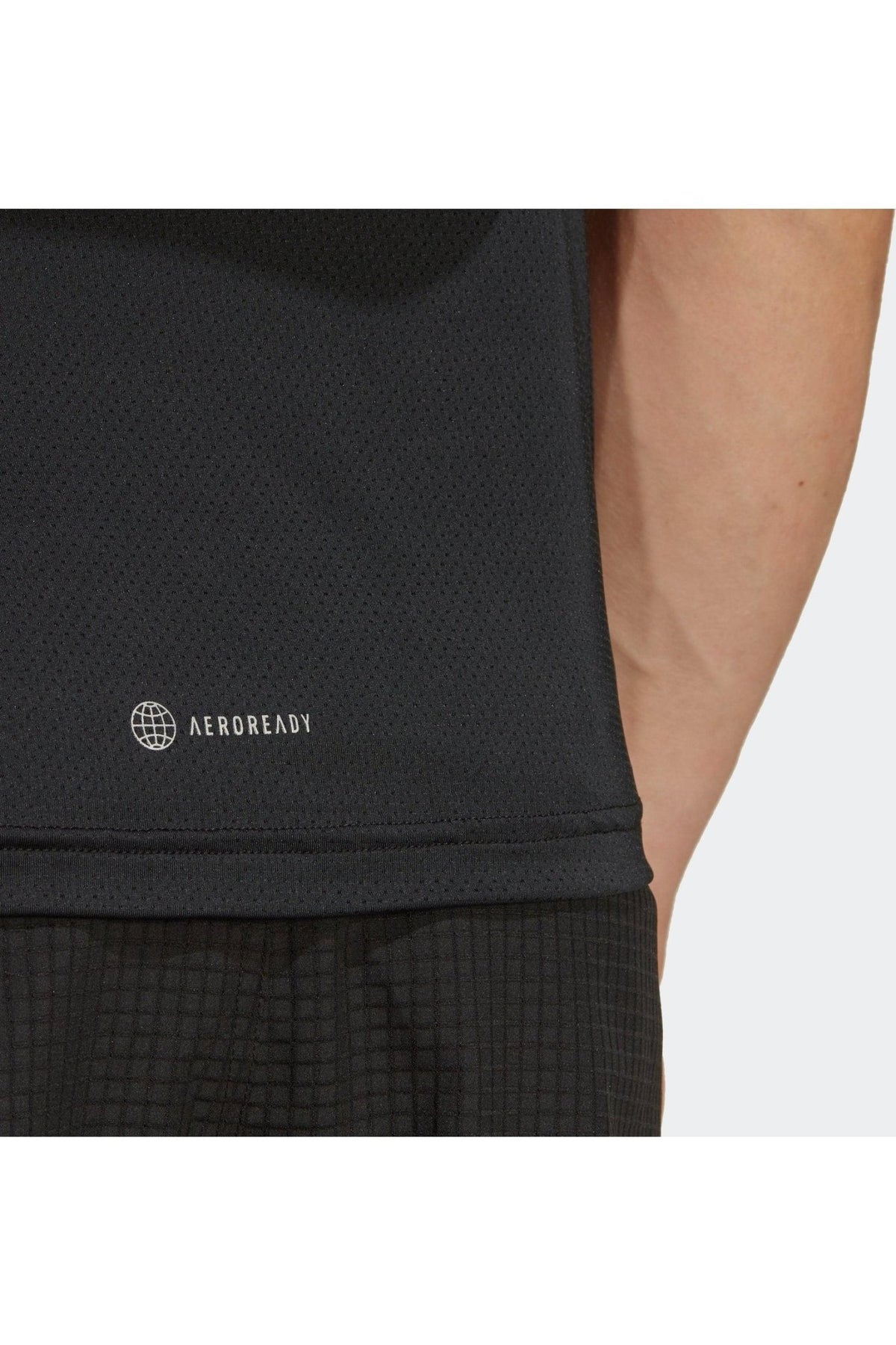 ADIDAS - טישירט לריצה RUN ICONS בצבע שחור - MASHBIR//365