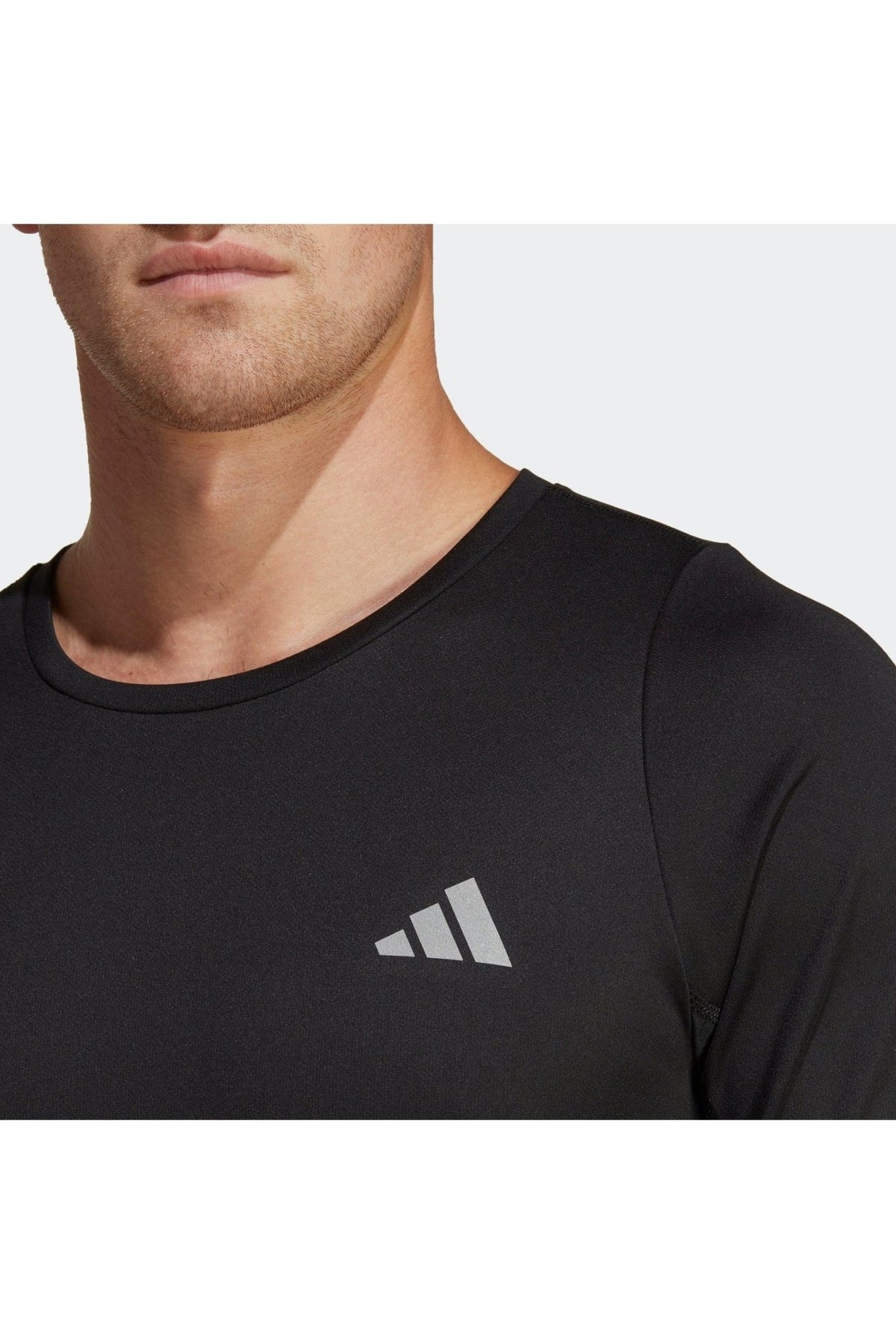 ADIDAS - טישירט לריצה RUN ICONS בצבע שחור - MASHBIR//365